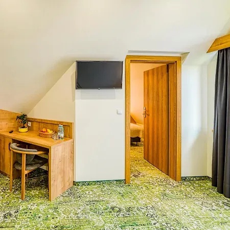 Zelazne Wrota Bed & Breakfast *