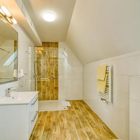 B&B Zelazne Wrota 비아우카 타트르잔스카