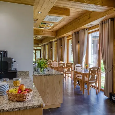 Zelazne Wrota Bed & Breakfast