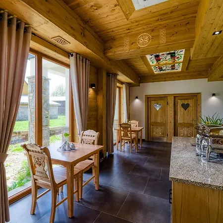 Zelazne Wrota Bed & Breakfast *