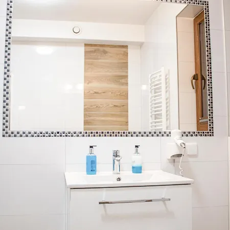 Zelazne Wrota فندق مبيت وإفطار 3*