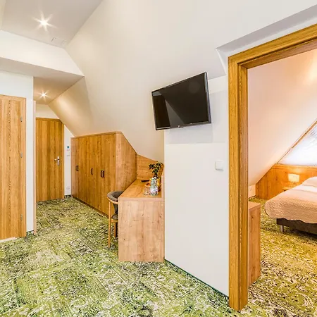 Zelazne Wrota Bed & Breakfast *